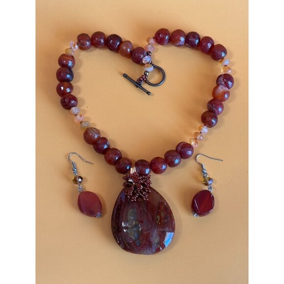 Gorgeous Carnelian Pendant on Carnlian and Orca Agate Strand Necklace w/Earrings - Picture 5 of 13